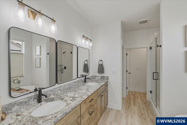 4644 NE Crown Ln, Albany, OR 97321