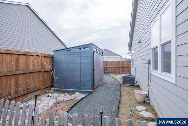 4644 NE Crown Ln, Albany, OR 97321