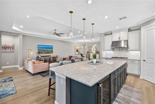 8915 Cappello CT, Naples, FL 34119