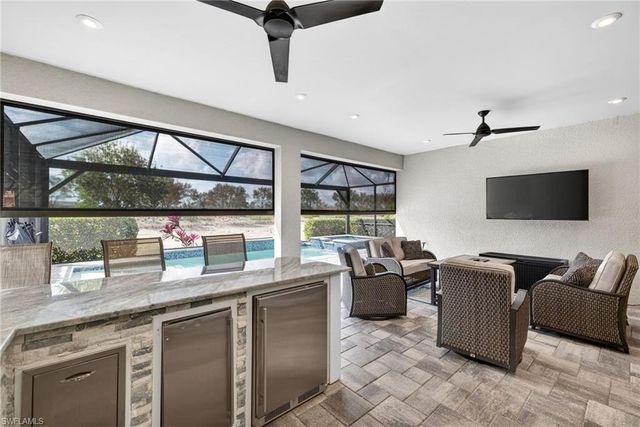 8915 Cappello CT, Naples, FL 34119