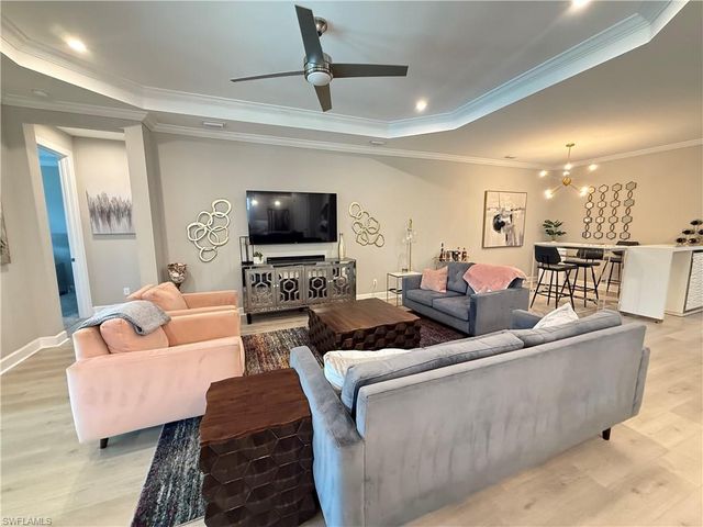 8915 Cappello CT, Naples, FL 34119