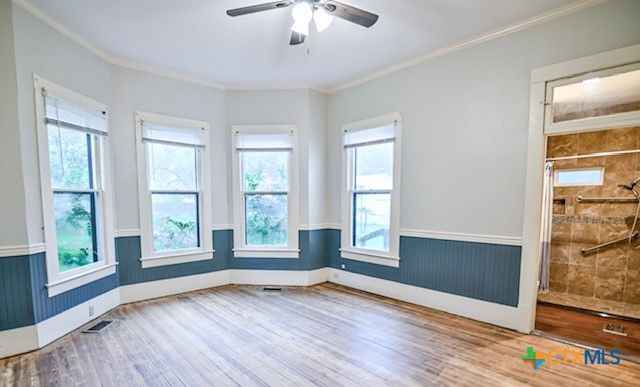 608 N Clinton Street, Cuero, TX 77954