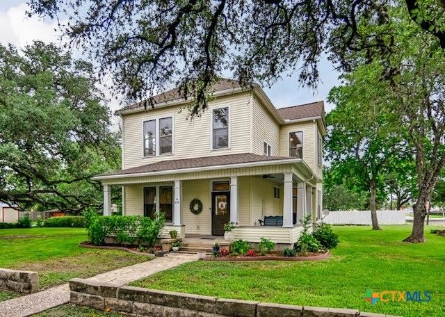 608 N Clinton Street, Cuero, TX 77954