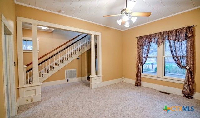608 N Clinton Street, Cuero, TX 77954