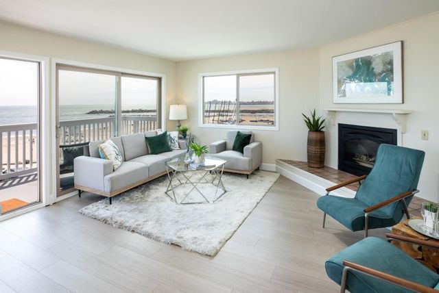 2621 E Cliff Drive, Santa Cruz, CA 95062