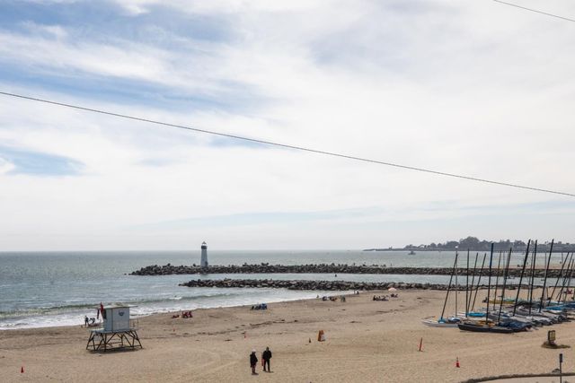 2621 E Cliff Drive, Santa Cruz, CA 95062