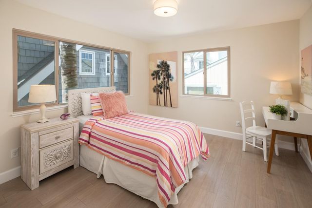 2621 E Cliff Drive, Santa Cruz, CA 95062