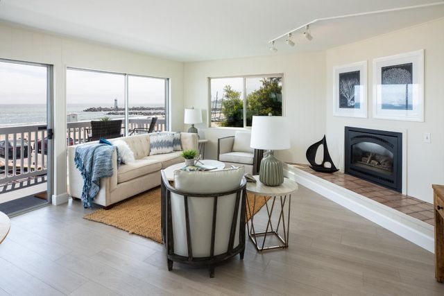 2621 E Cliff Drive, Santa Cruz, CA 95062