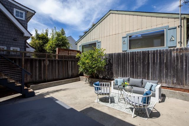 2621 E Cliff Drive, Santa Cruz, CA 95062
