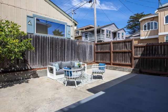 2621 E Cliff Drive, Santa Cruz, CA 95062