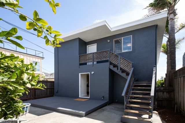 2621 E Cliff Drive, Santa Cruz, CA 95062