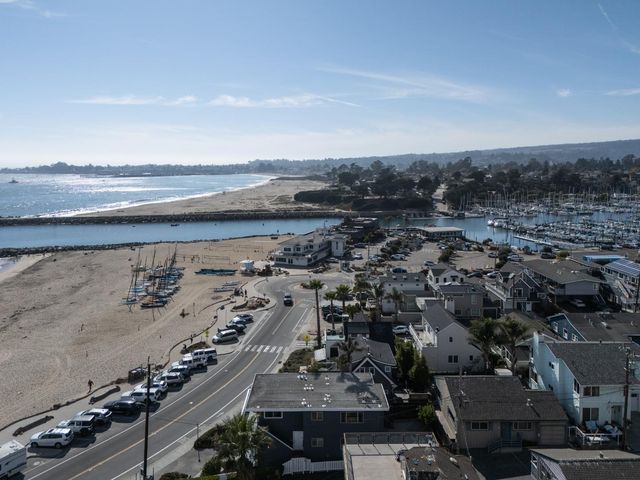 2621 E Cliff Drive, Santa Cruz, CA 95062