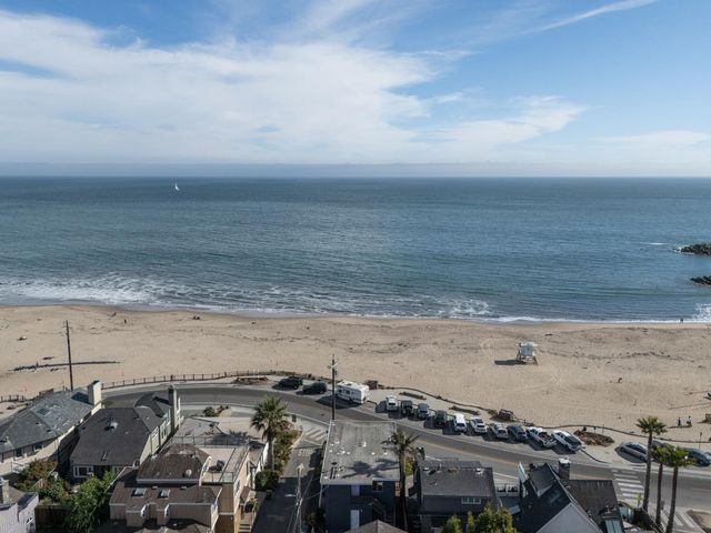 2621 E Cliff Drive, Santa Cruz, CA 95062