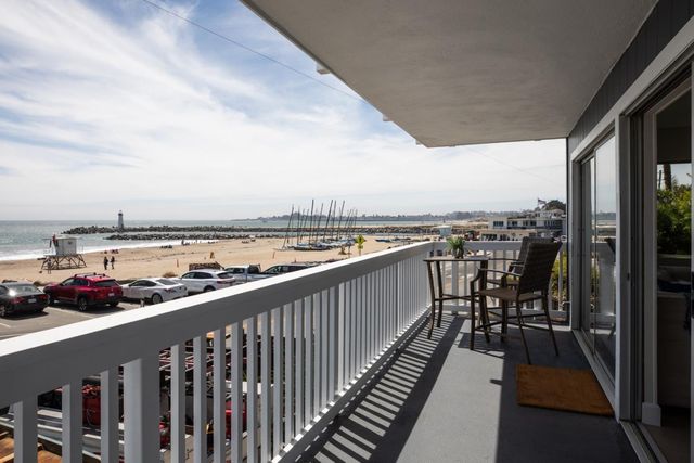 2621 E Cliff Drive, Santa Cruz, CA 95062
