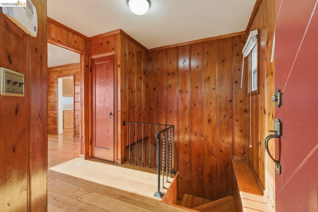 7843 Outlook Ave, Oakland, CA 94605