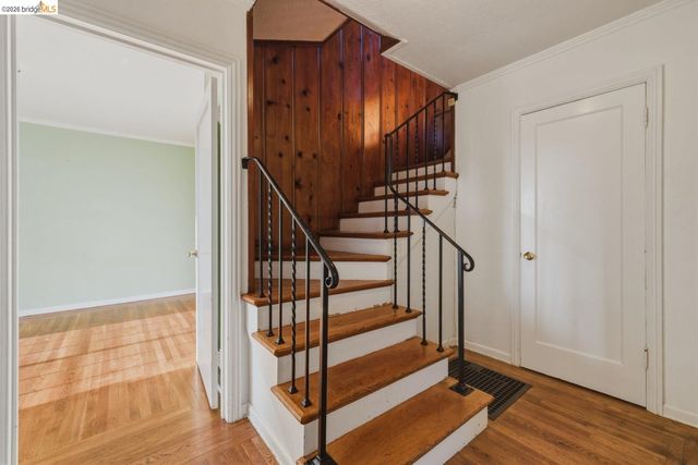 7843 Outlook Ave, Oakland, CA 94605
