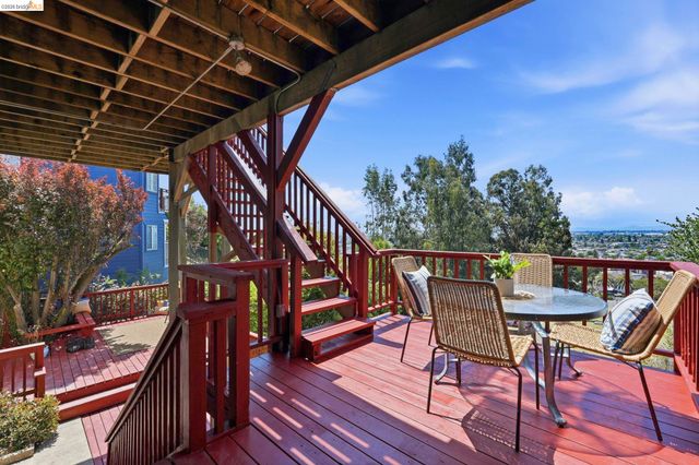 7843 Outlook Ave, Oakland, CA 94605