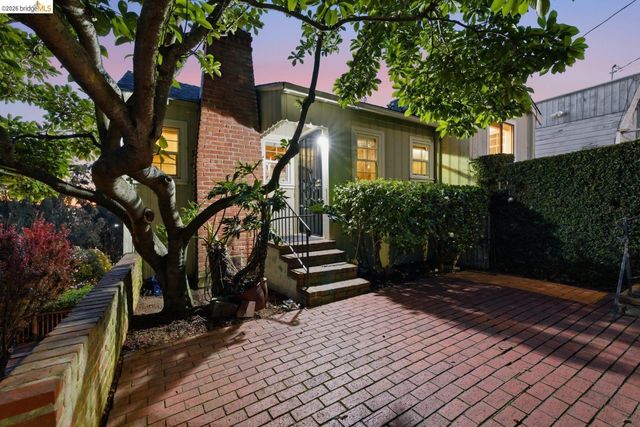7843 Outlook Ave, Oakland, CA 94605