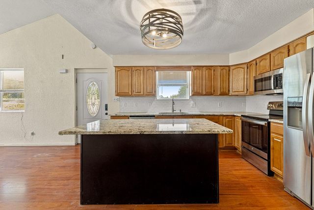 195 Harville Rd, Kerrville, TX 78028