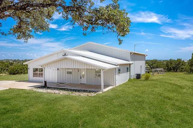 195 Harville Rd, Kerrville, TX 78028