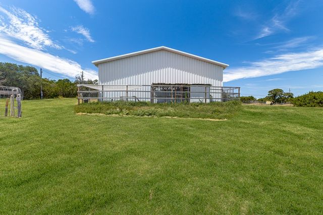 195 Harville Rd, Kerrville, TX 78028