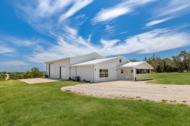 195 Harville Rd, Kerrville, TX 78028