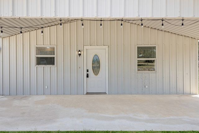 195 Harville Rd, Kerrville, TX 78028
