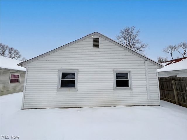 832 S Logan Street, Elyria, OH 44035