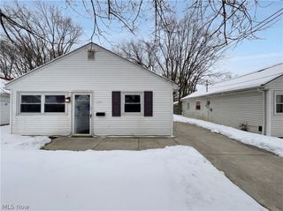 832 S Logan Street, Elyria, OH 44035
