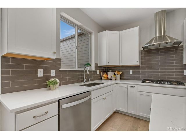 11377 E 25th Ave, Aurora, CO 80010