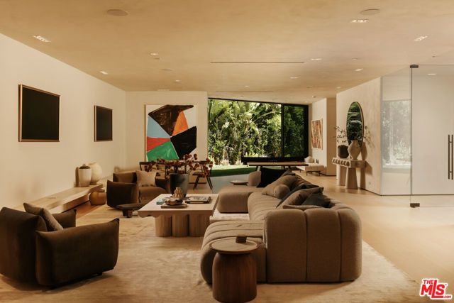 1210 Chickory Lane, Los Angeles, CA 90049