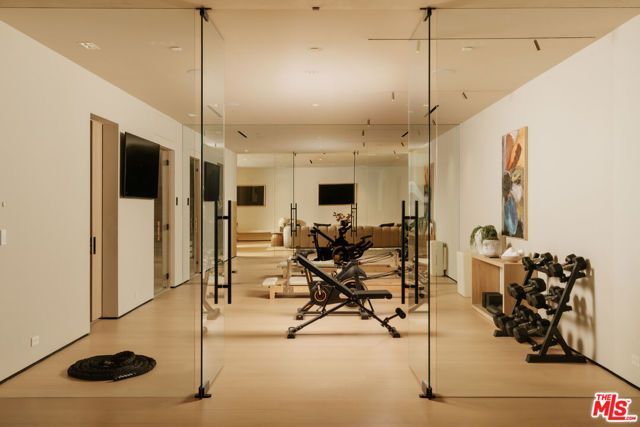 1210 Chickory Lane, Los Angeles, CA 90049