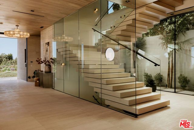 1210 Chickory Lane, Los Angeles, CA 90049