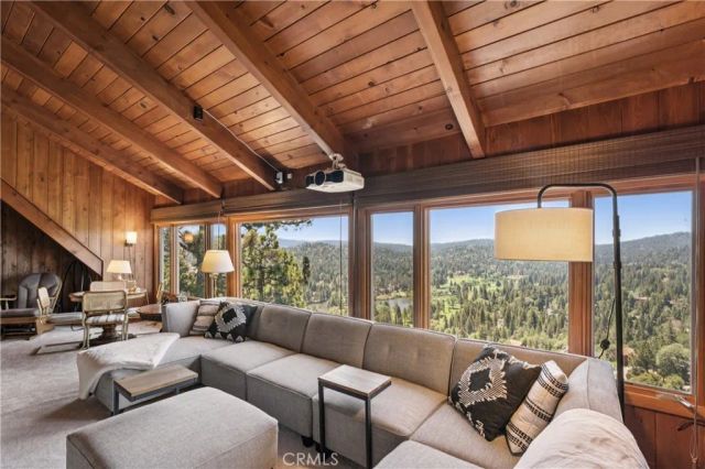 26565 Kings Court, Lake Arrowhead, CA 92352