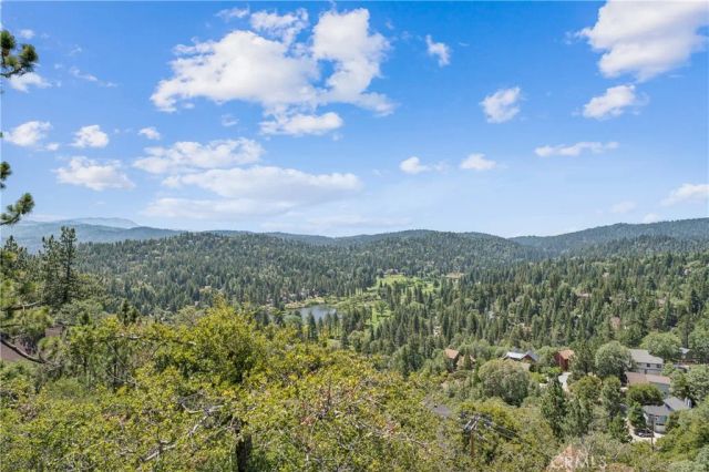 26565 Kings Court, Lake Arrowhead, CA 92352