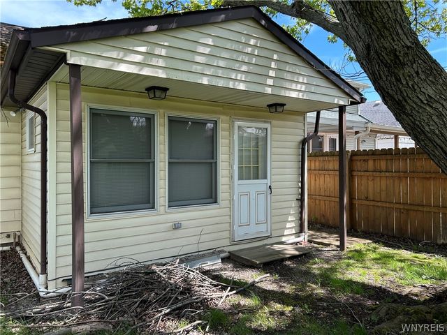 236 Wellington Avenue, Tonawanda, NY 14223