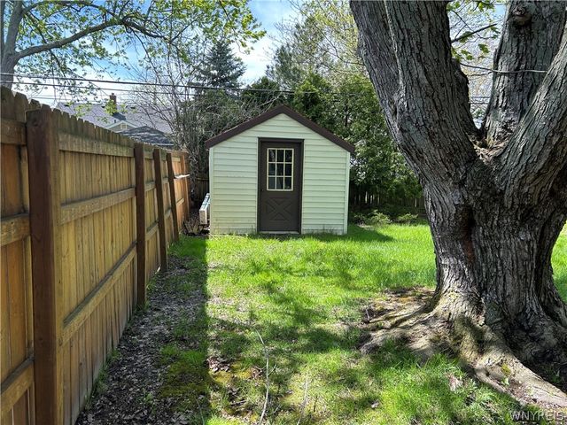 236 Wellington Avenue, Tonawanda, NY 14223