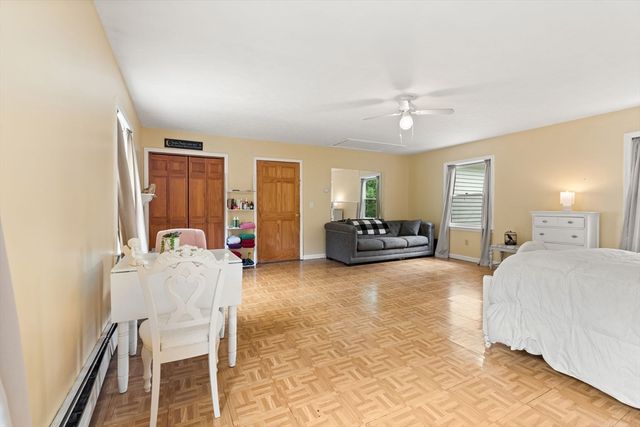 103 Renshaw Rd, Weare, NH 03281