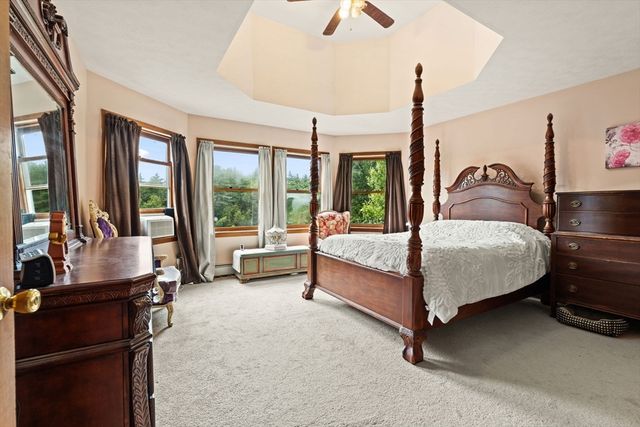 103 Renshaw Rd, Weare, NH 03281