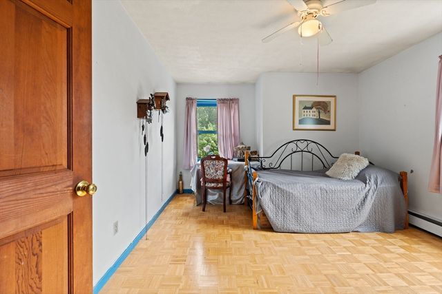 103 Renshaw Rd, Weare, NH 03281