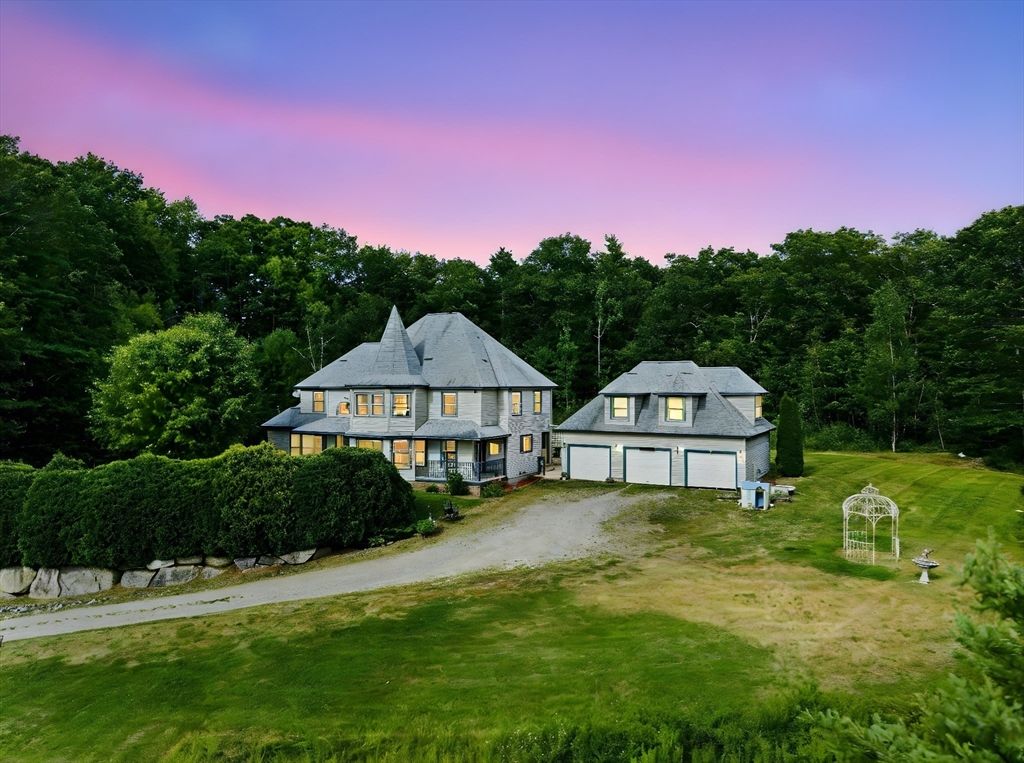 103 Renshaw Rd, Weare, NH 03281