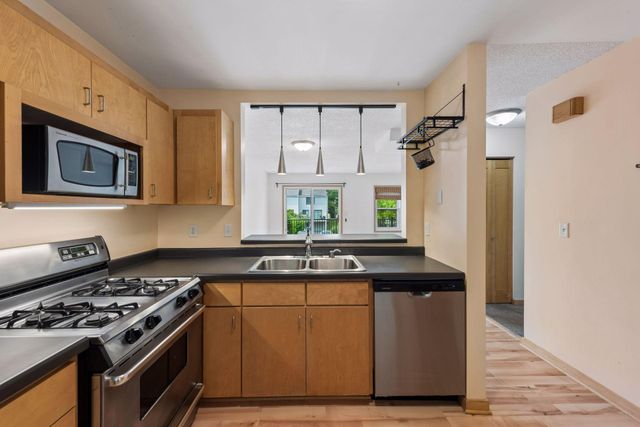244 3rd Avenue NE, Minneapolis, MN 55413