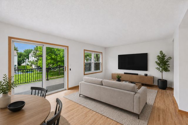244 3rd Avenue NE, Minneapolis, MN 55413