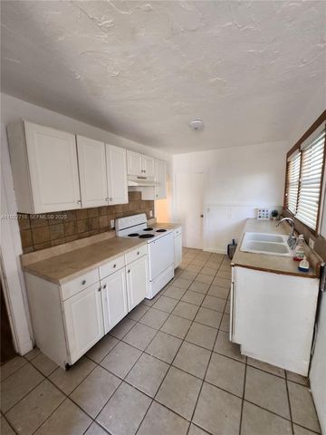 2129 Taylor St, Hollywood, FL 33020