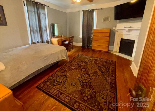 176 S French Broad Avenue, Asheville, NC 28801