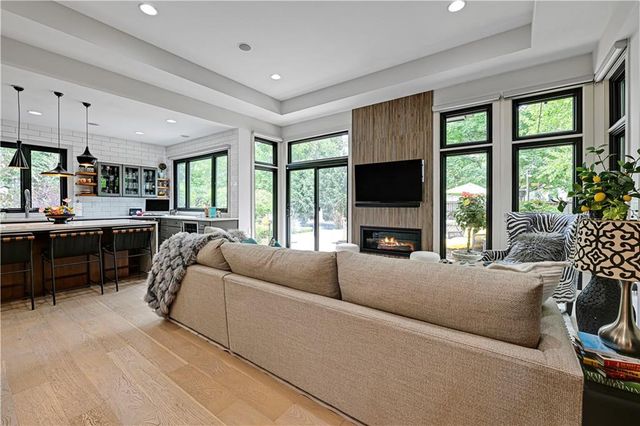 5703 W 128th Street, Overland Park, KS 66209