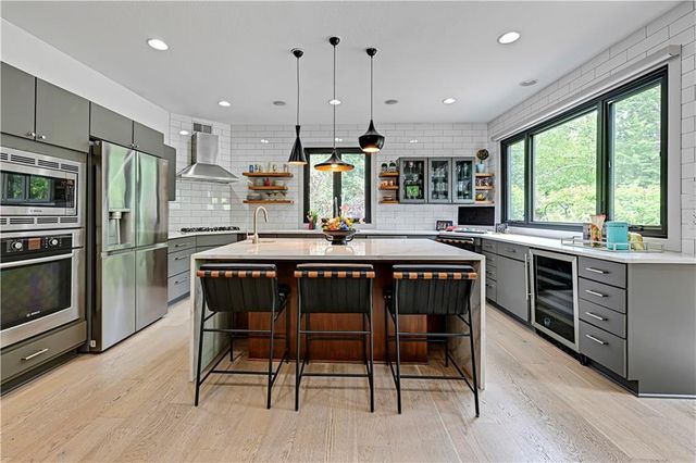 5703 W 128th Street, Overland Park, KS 66209