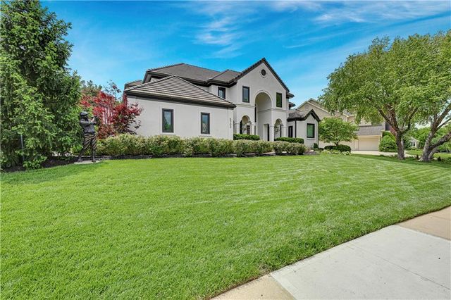 5703 W 128th Street, Overland Park, KS 66209