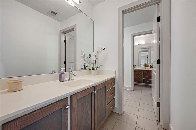 5703 W 128th Street, Overland Park, KS 66209