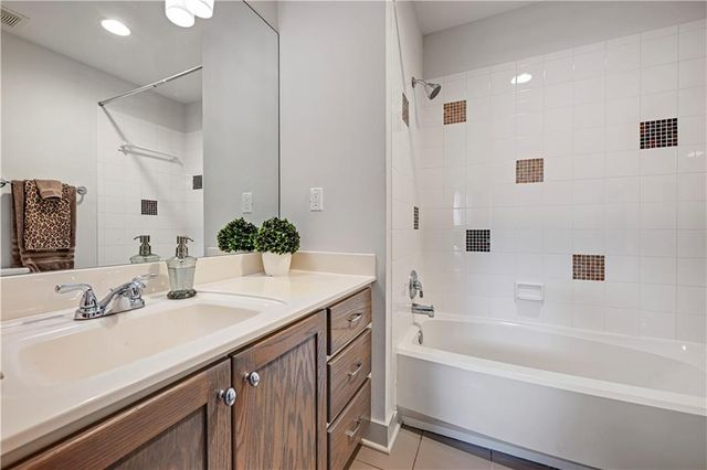 5703 W 128th Street, Overland Park, KS 66209